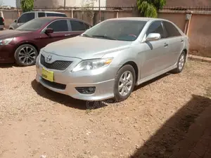 Toyota Camry 2010 Silver