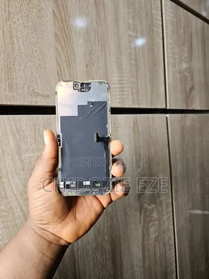 iPhone 15 Pro Folow Come Screen