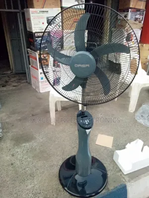Qasa Rechargeable Fan 18inches 1year Warranty Very Good