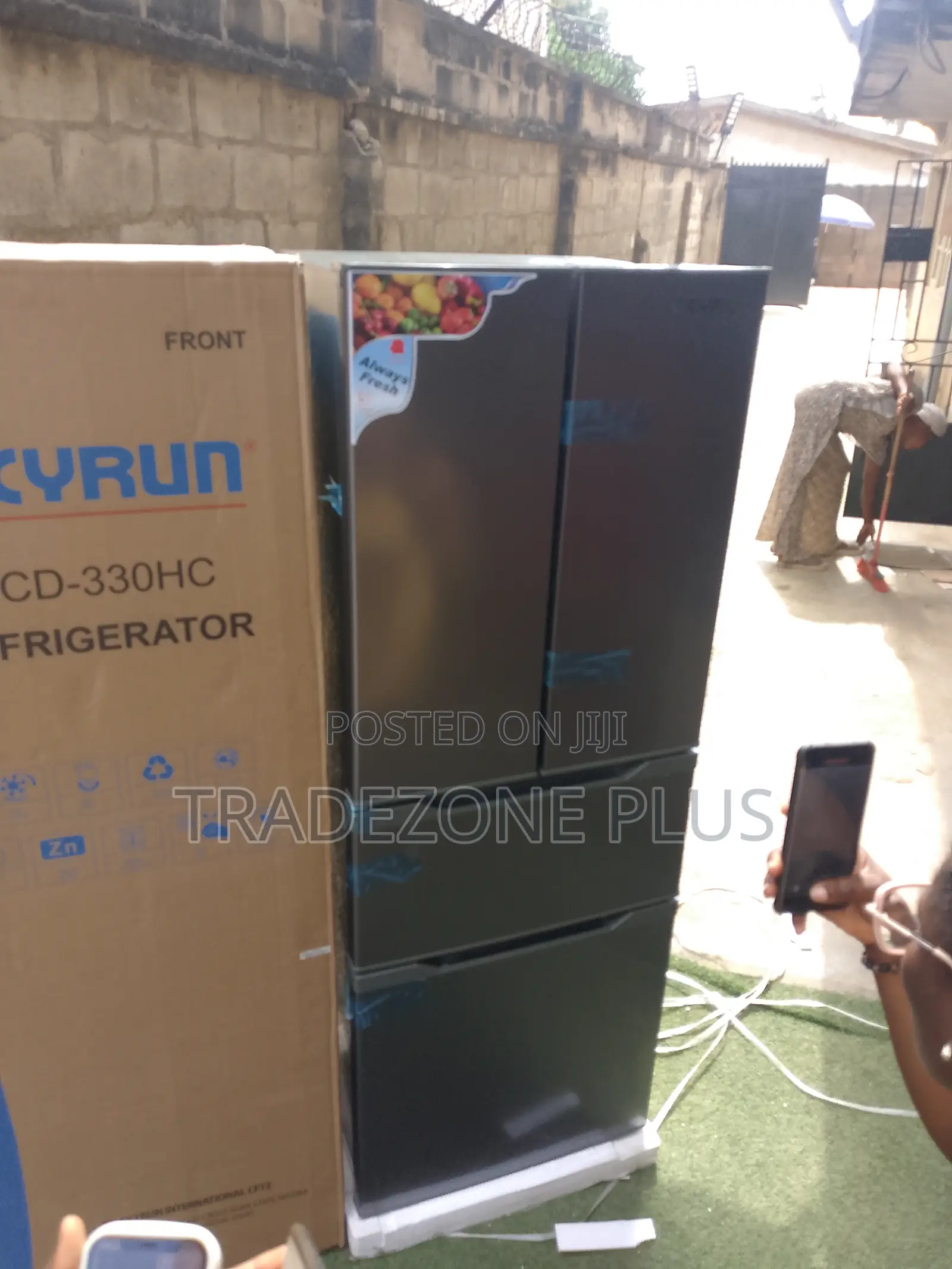 Premium Kitchen Refrigerator – Skyrun BCD-330hc