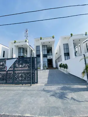 5bdrm Duplex in Lekki for sale