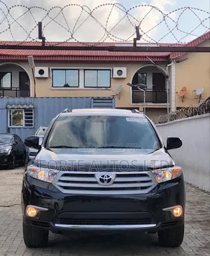 Toyota Highlander Limited 3.5l 4WD 2013 Black