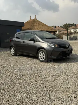 Toyota Yaris 2015 Gray