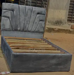 6/4 Bedframe