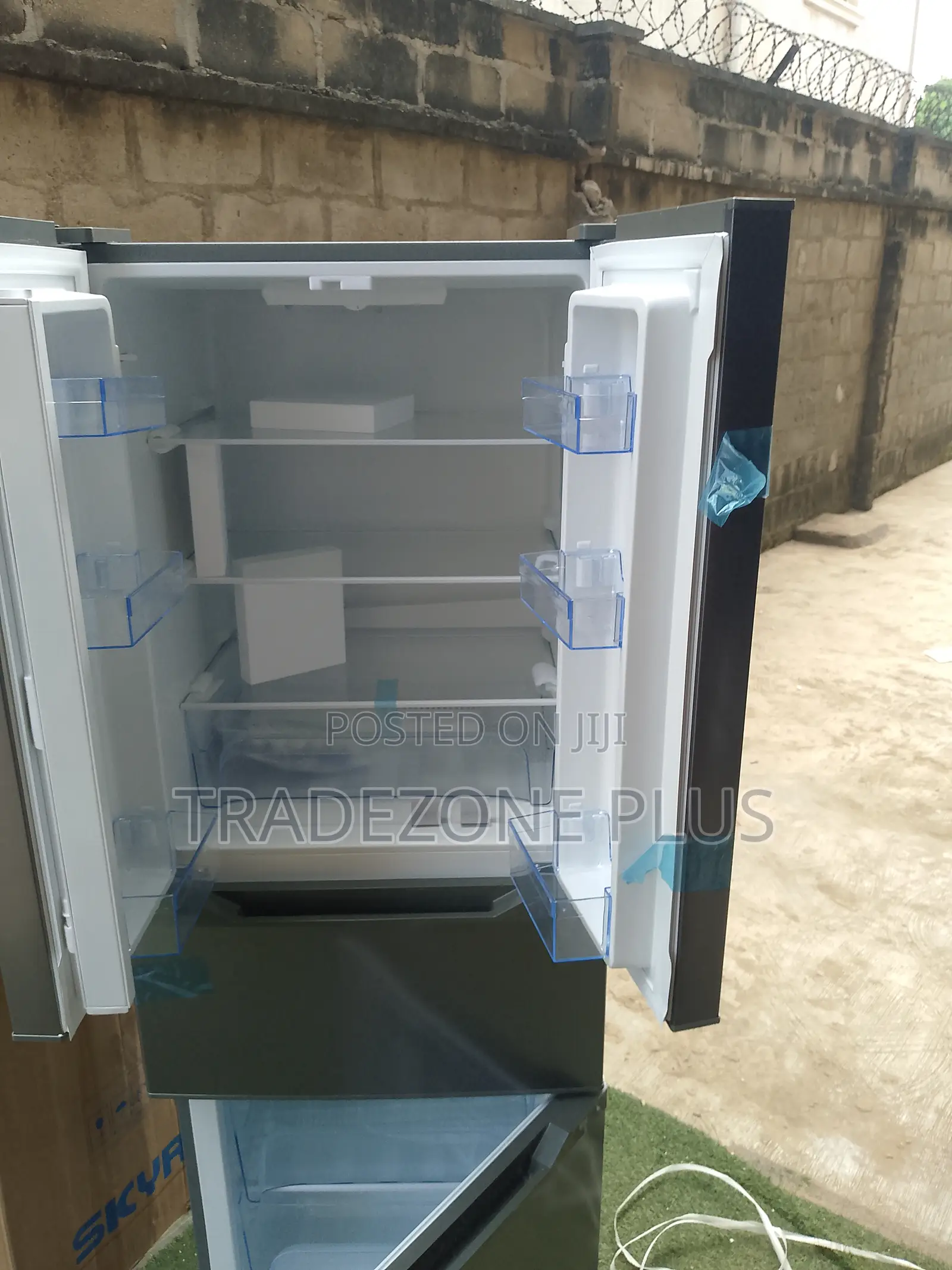 Spacious Refrigerator Skyrun BCD-330hc Model