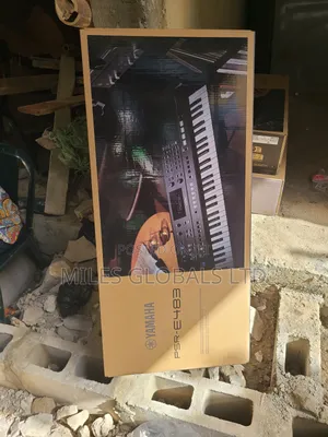 Yamaha Keyboard PSR-E483