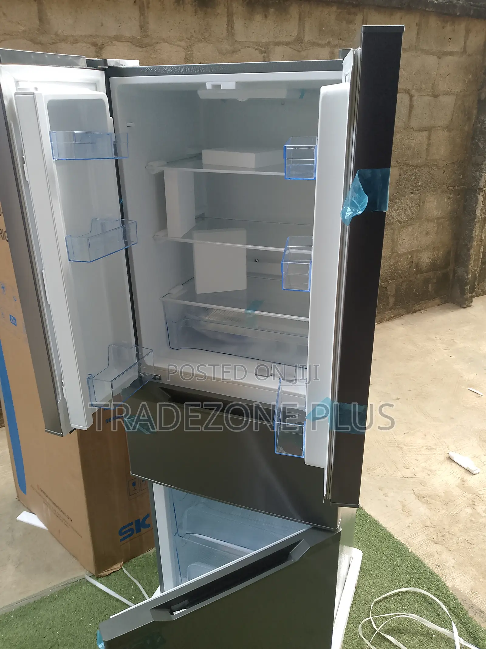 Large Family Refrigerator Skyrun BCD-330hc