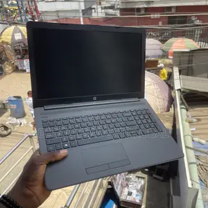 Laptop HP 255 G8 8GB AMD Ryzen 3 HDD+SSD 128GB
