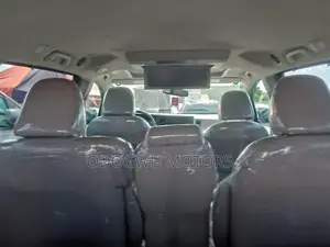 Toyota Sienna XLE AWD 2019 Gray