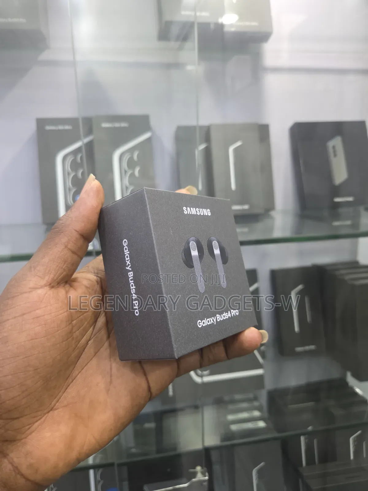 Brand New Galaxy Buds4 Pro Black