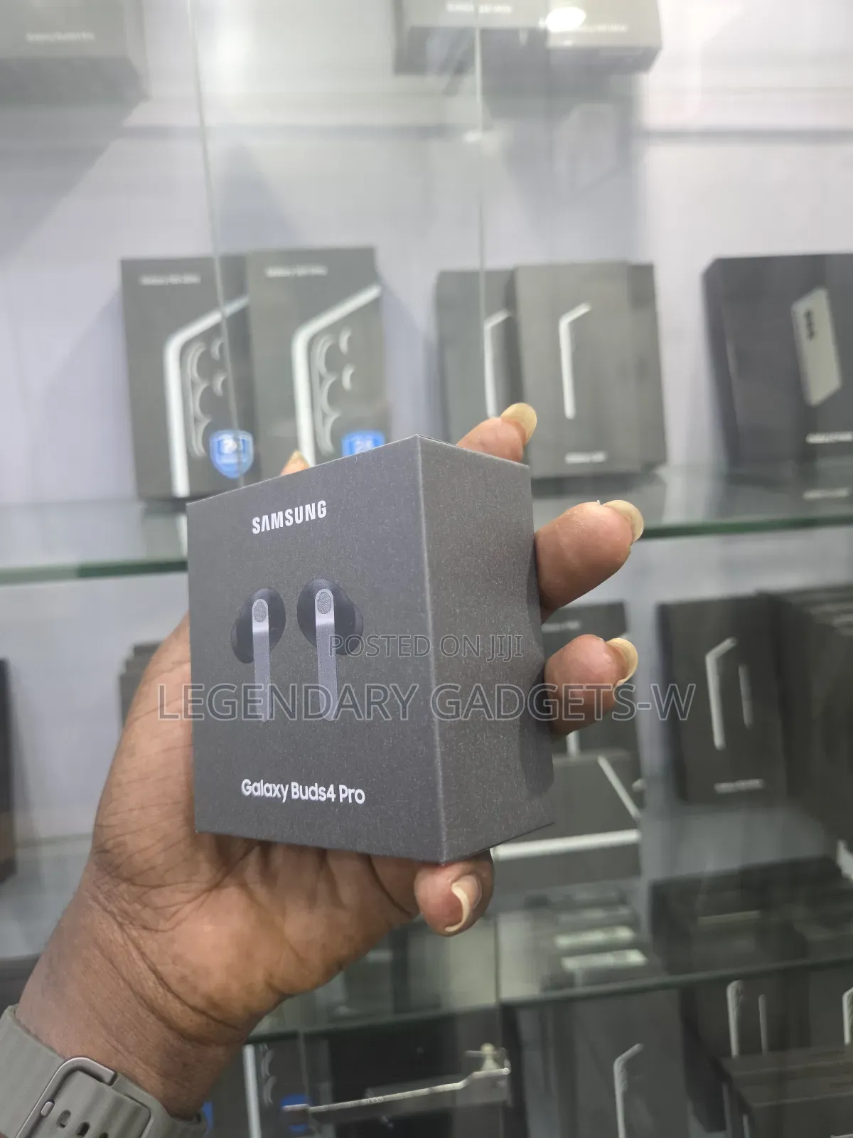 Brand New Galaxy Buds4 Pro Black
