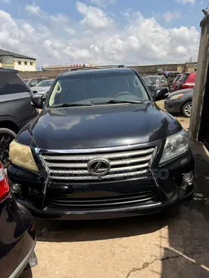 Lexus LX 570 AWD 2013 Black