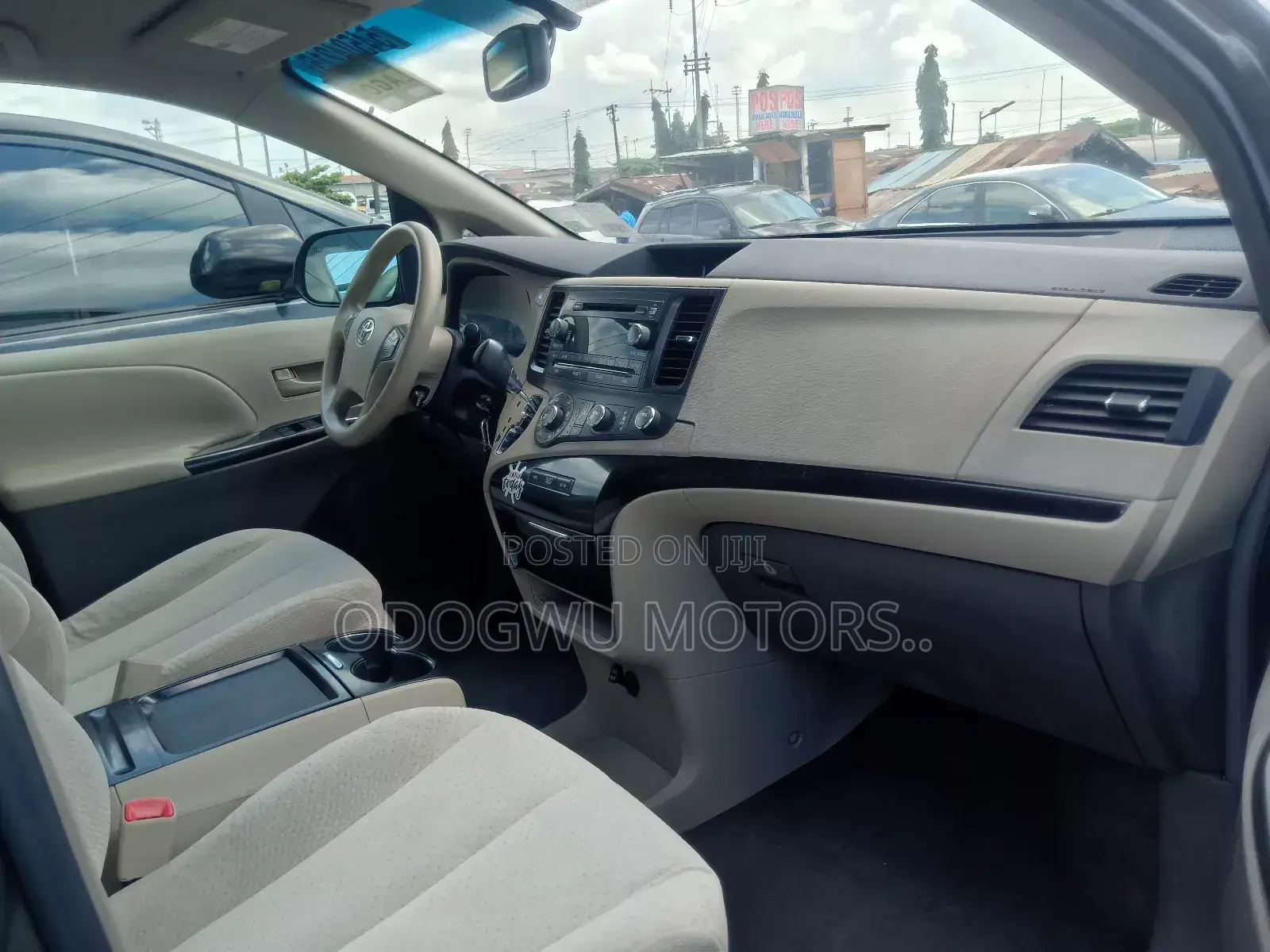 Toyota Sienna 2011 Green