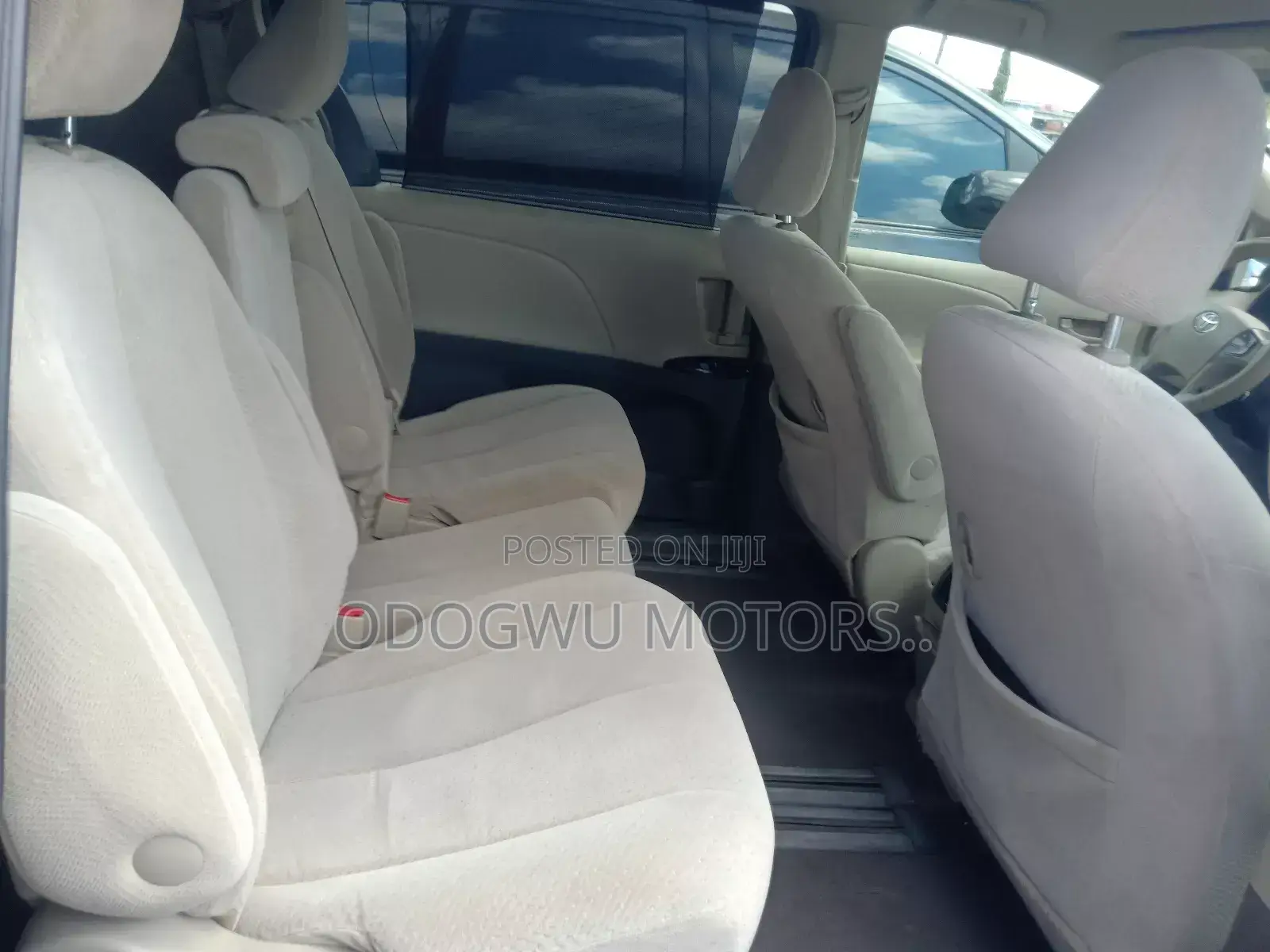 Toyota Sienna 2011 Green