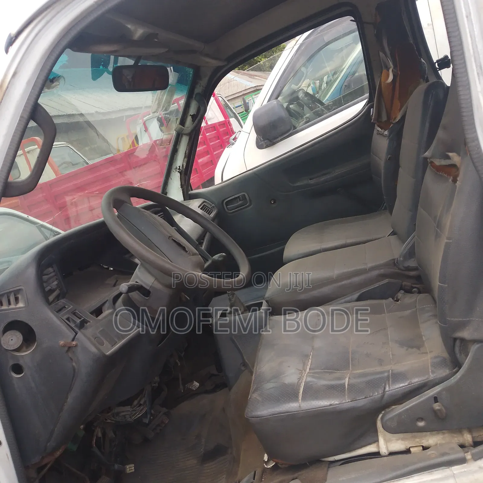 Toyota HiAce 2005 White