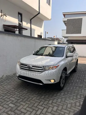 Toyota Highlander Limited 3.5l 4WD 2013 White