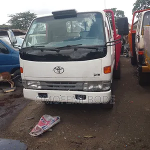 Toyota Dyna 150 Company Use Normal Hand Petrol Engine Truck