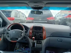 Toyota Sienna 2009 Blue