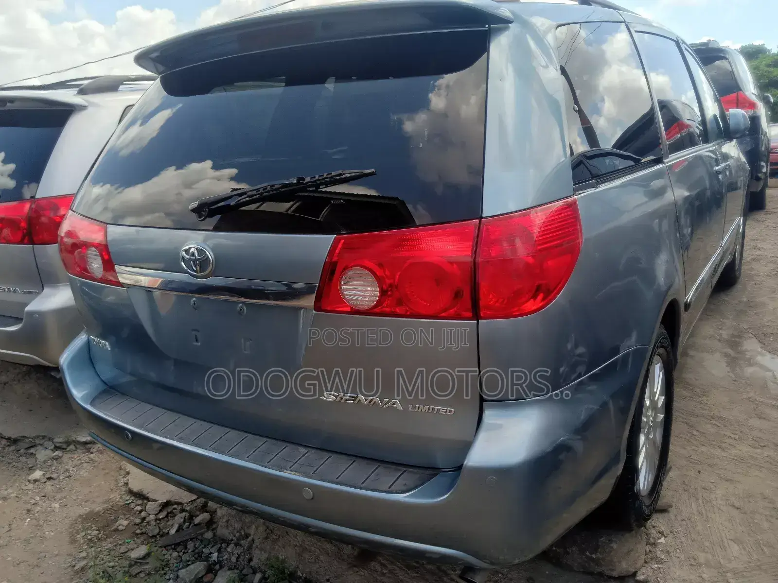 Toyota Sienna 2009 Blue