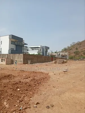 500sqm but and Build at Katampe Diplomatic Zone