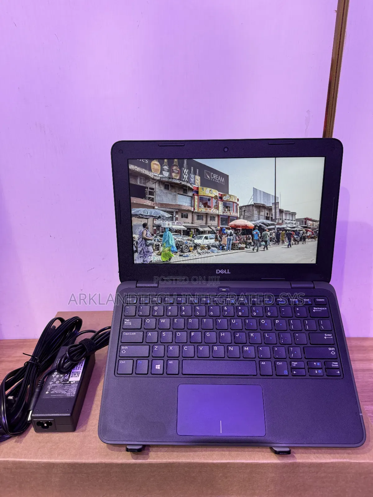 New Laptop Dell Latitude 3301 4GB Intel Celeron SSD 60GB