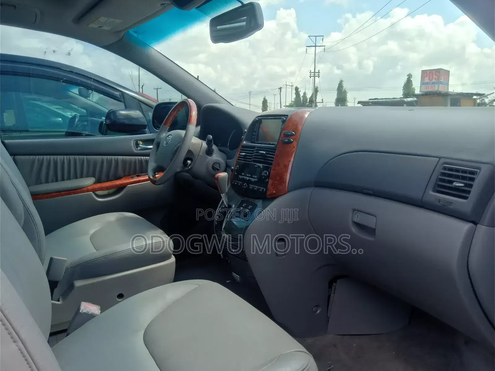 Toyota Sienna 2011 Silver