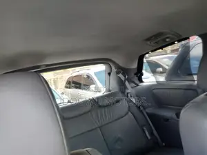 Toyota Sienna 2011 Silver