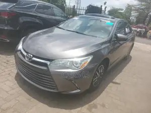 Toyota Camry LE 4dr Sedan (2.5L 4cyl 6A) 2016 Gray
