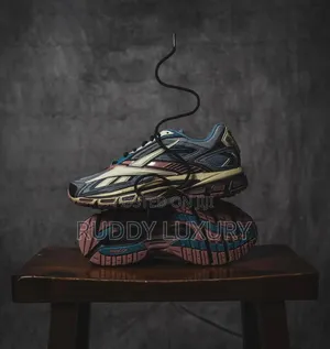 Adidas Response Cl / Ozweego Style Runner