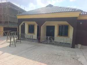 1bdrm Apartment in Adeosun Estate Akala for rent