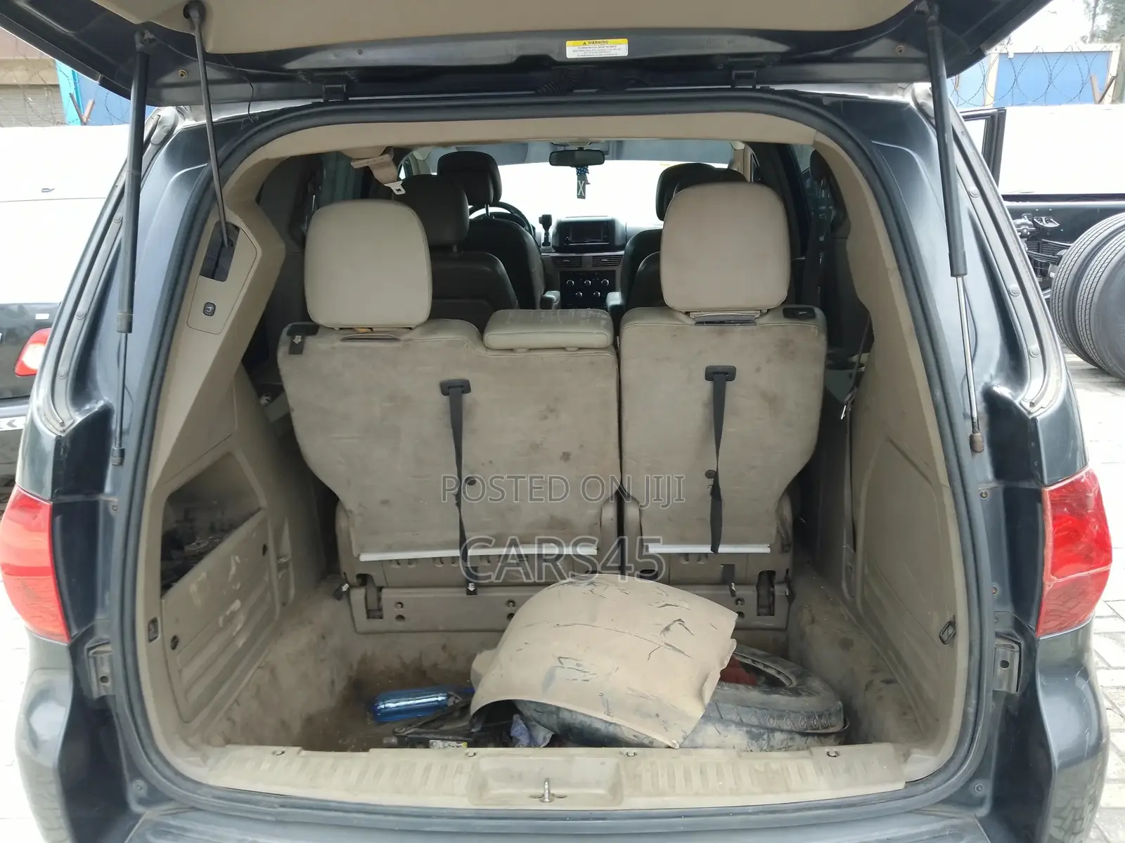 Volkswagen Touran 2012 Gray