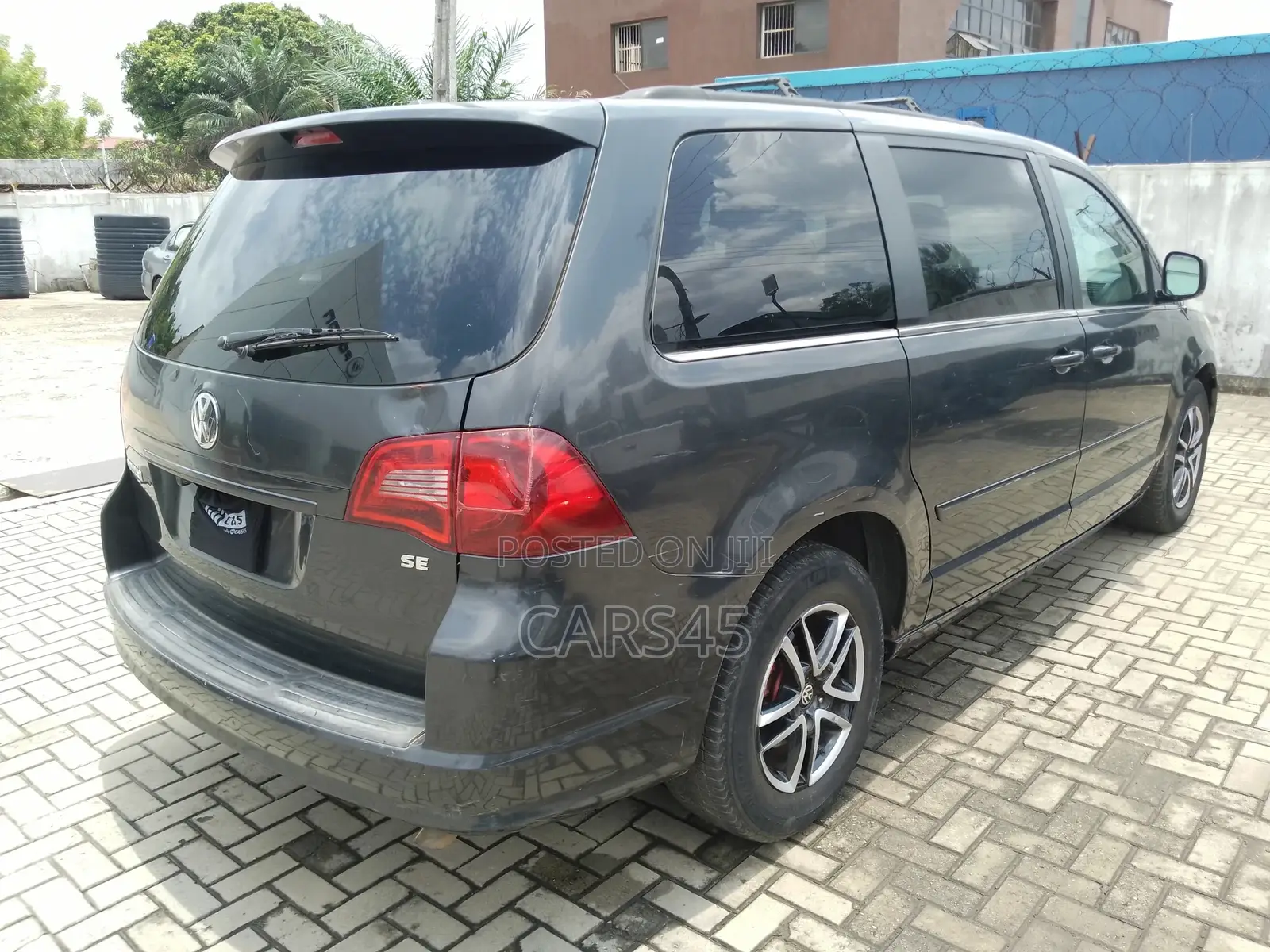 Volkswagen Touran 2012 Gray