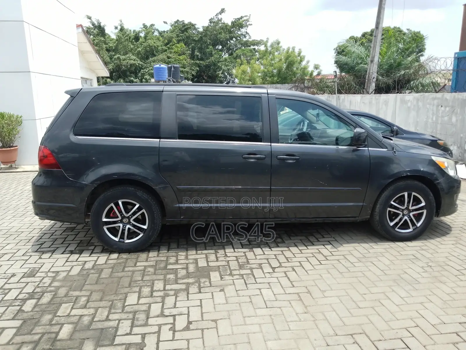 Volkswagen Touran 2012 Gray