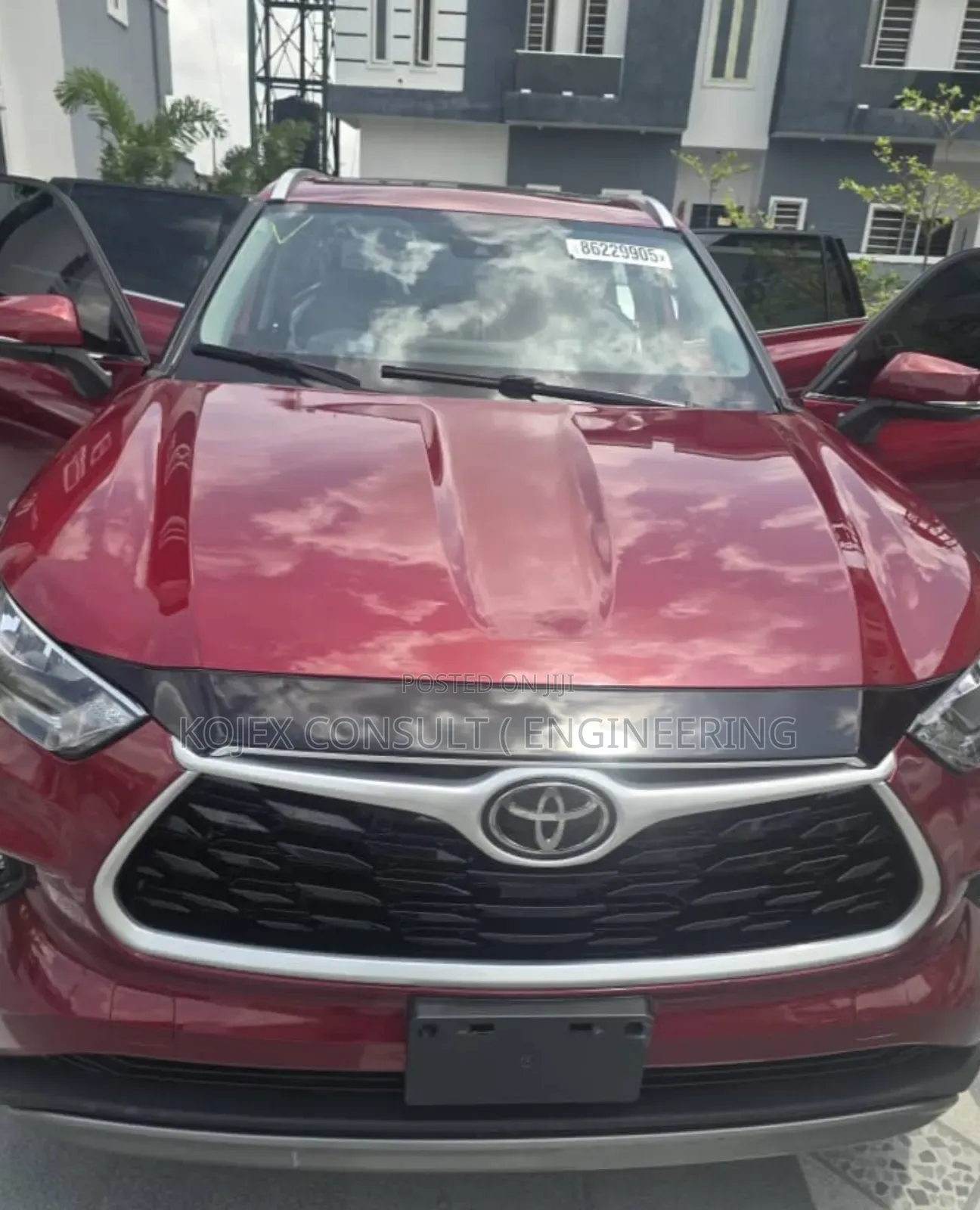 Toyota Highlander XLE 2022 Red