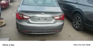 Hyundai Sonata GLS Sedan FWD (2.4L 4cyl 6M) 2012 Gray