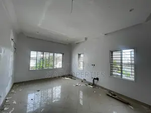 4bdrm Duplex in Lekki Phase 1 for rent