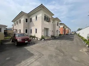 4bdrm Duplex in Lekki Phase 1 for rent