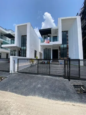5bdrm Duplex in Chevron for sale
