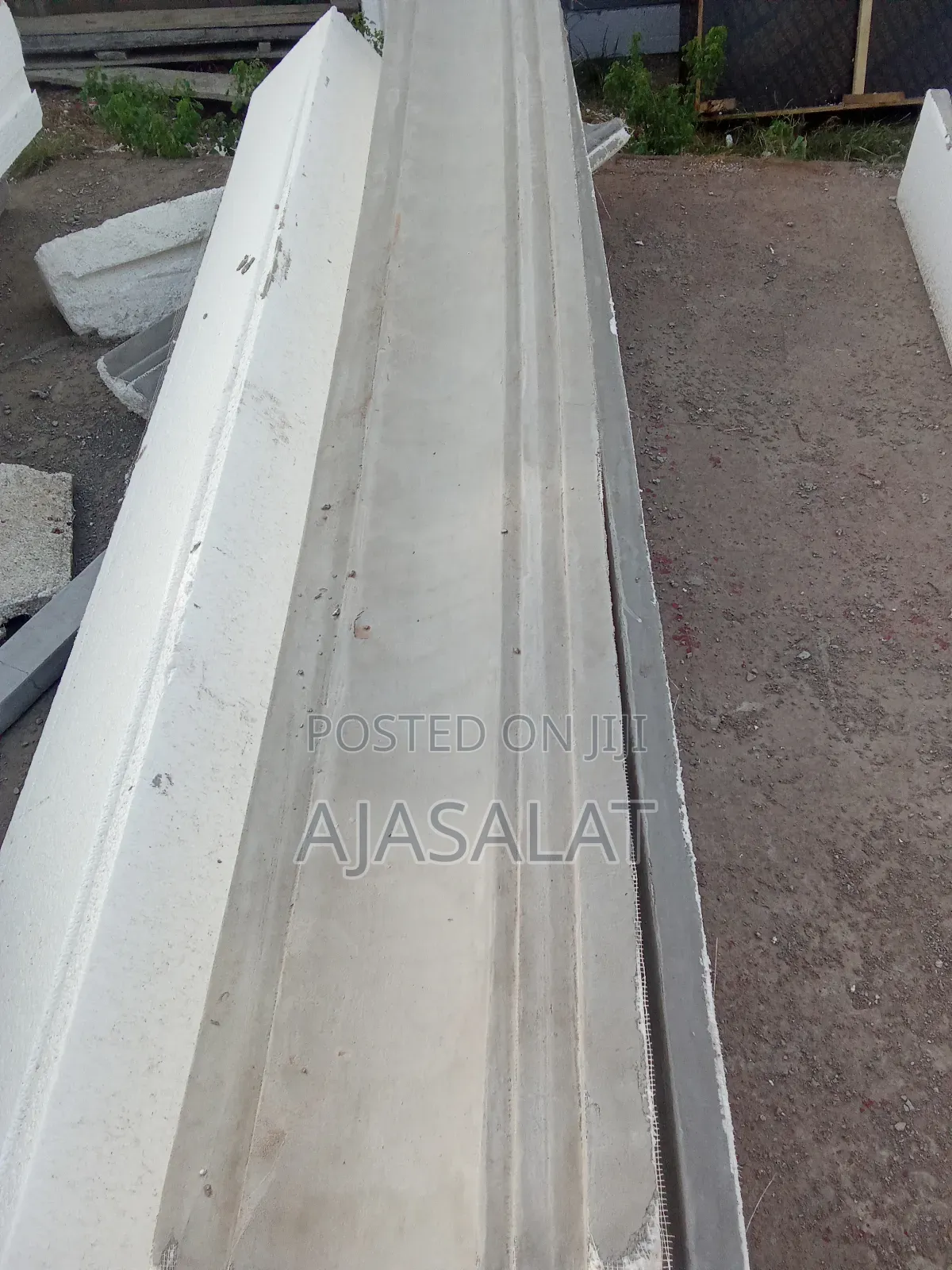 Polystyrene Parapet and Bord