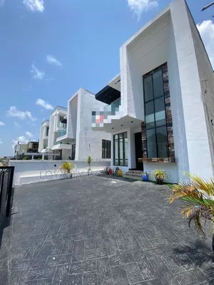 5bdrm Duplex in Chevron for sale