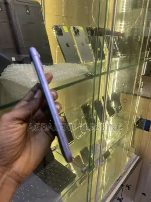 Apple iPhone 11 64 GB Purple