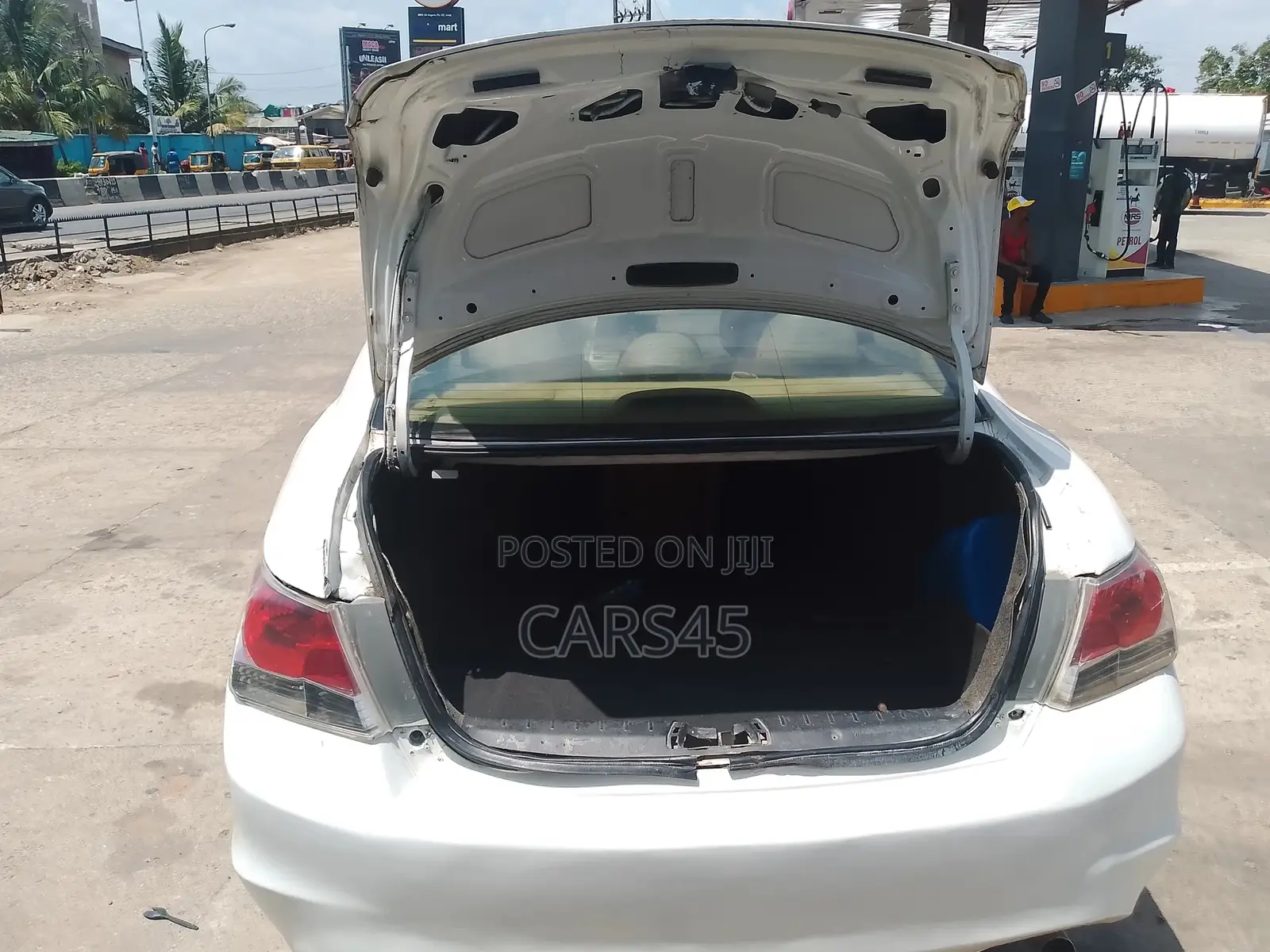 Honda Accord 2009 White