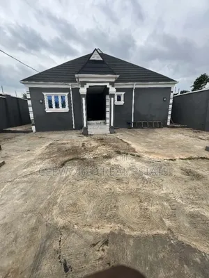 3bdrm Bungalow in Wire And Cable Apata for sale