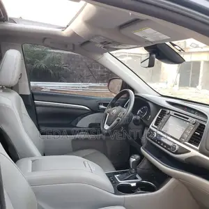 Toyota Highlander Limited 4x4 V6 (3.5L 6cyl 8A) 2018 Blue