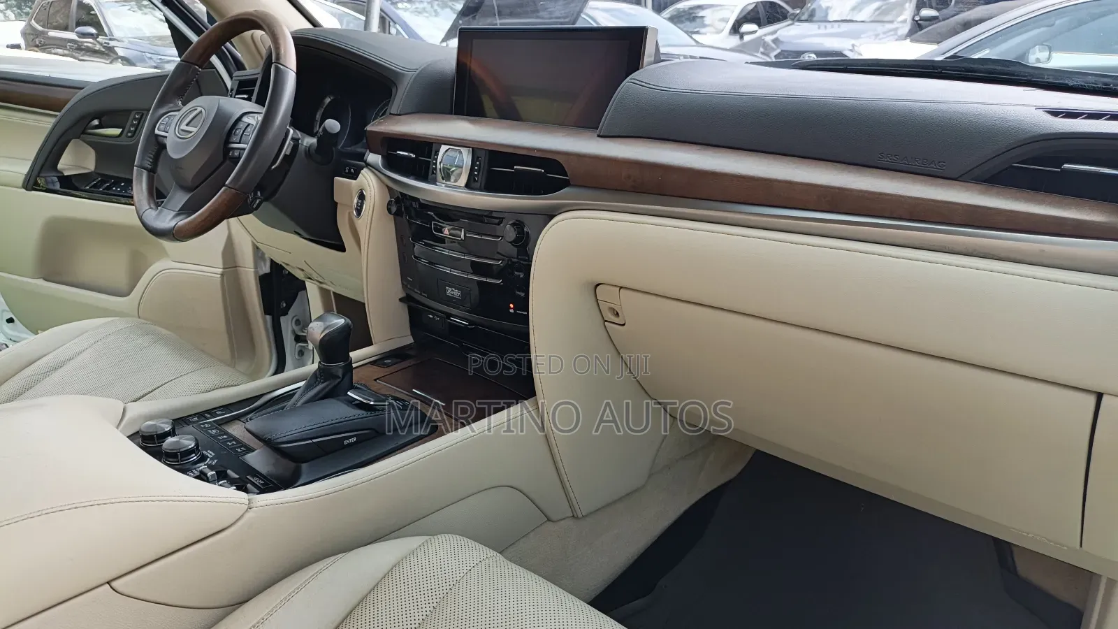 Lexus LX 2017 White