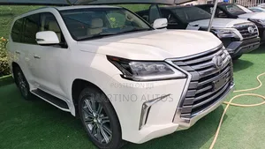 Lexus LX 2017 White