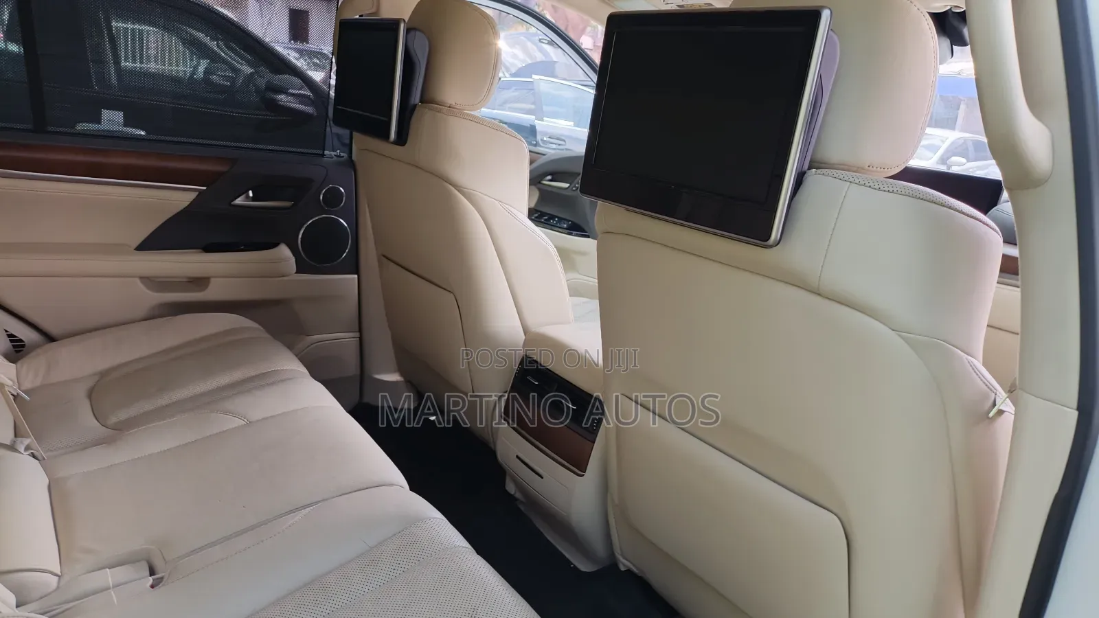 Lexus LX 2017 White