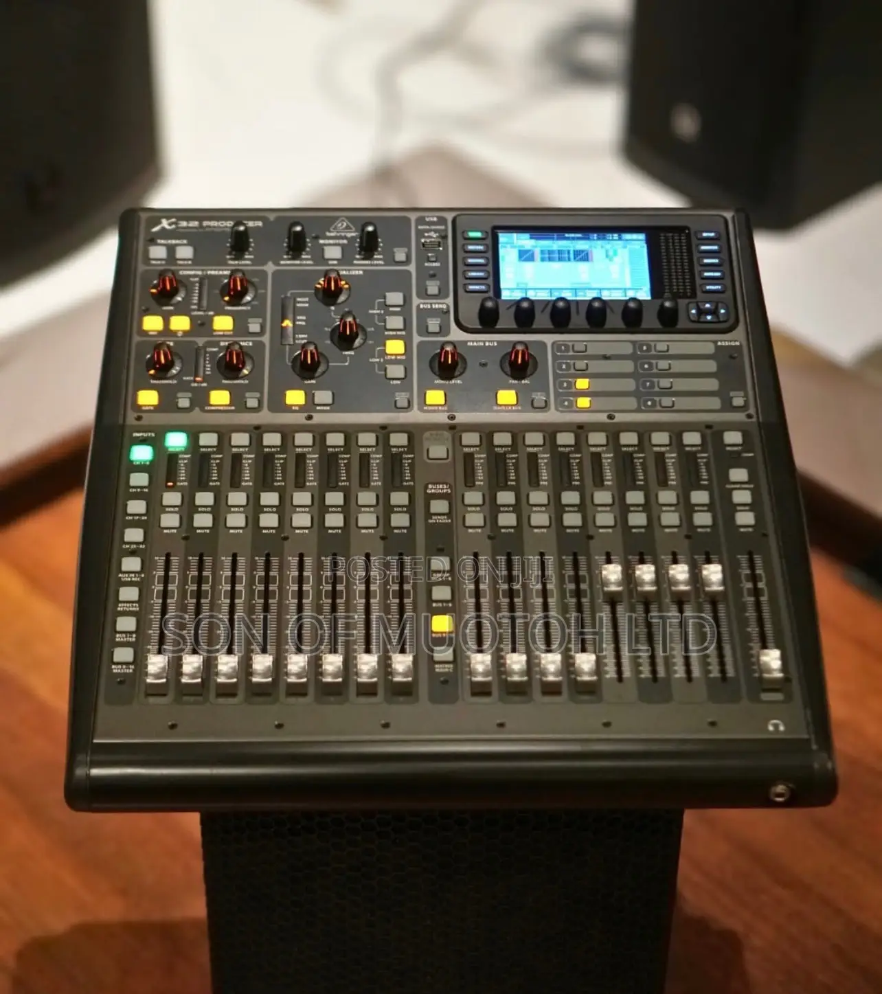 Behringer X32 Producer Rack-Mountable Digital Mixing Console
