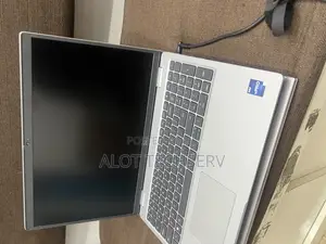 Laptop Dell Precision 3570 32GB Intel Core i7 SSD 512GB