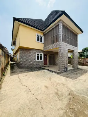 10bdrm Block of Flats in Ajao Estate for sale